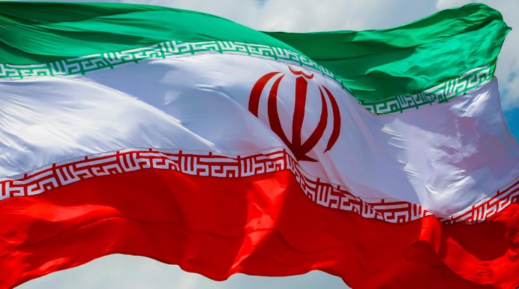 جشن بزرگ منتقدان به تعویق افتاد/ امروز زمان همدلی با دلهای داغدار و جانهای استوار است